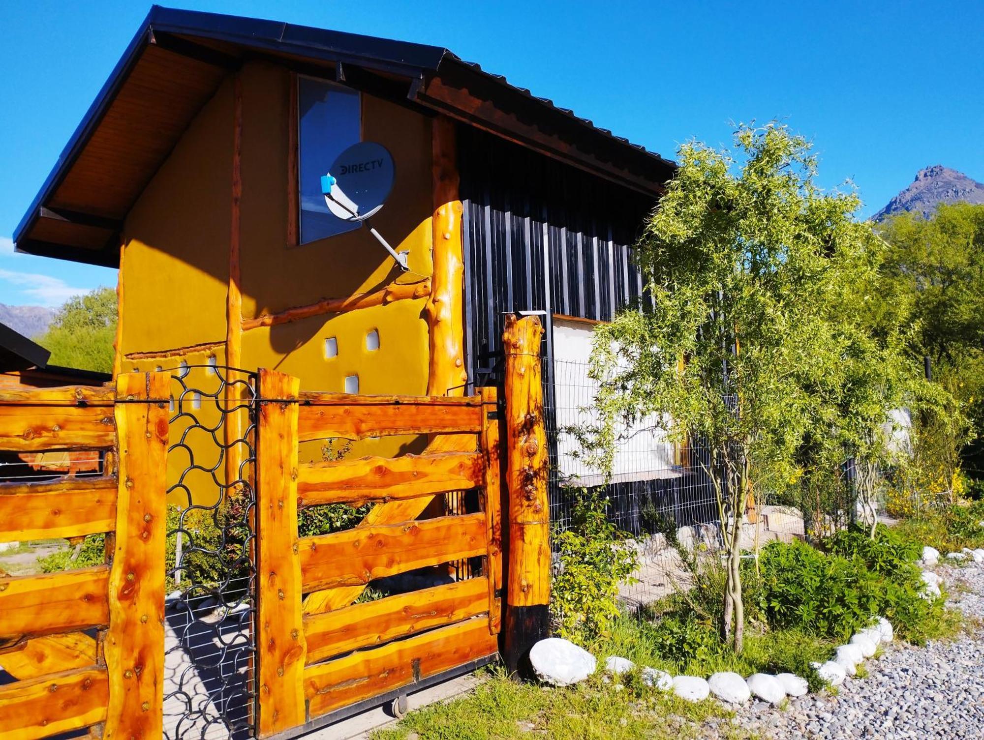 Cabanas Luces Del Pirque Hoyo de Epuyén Bagian luar foto